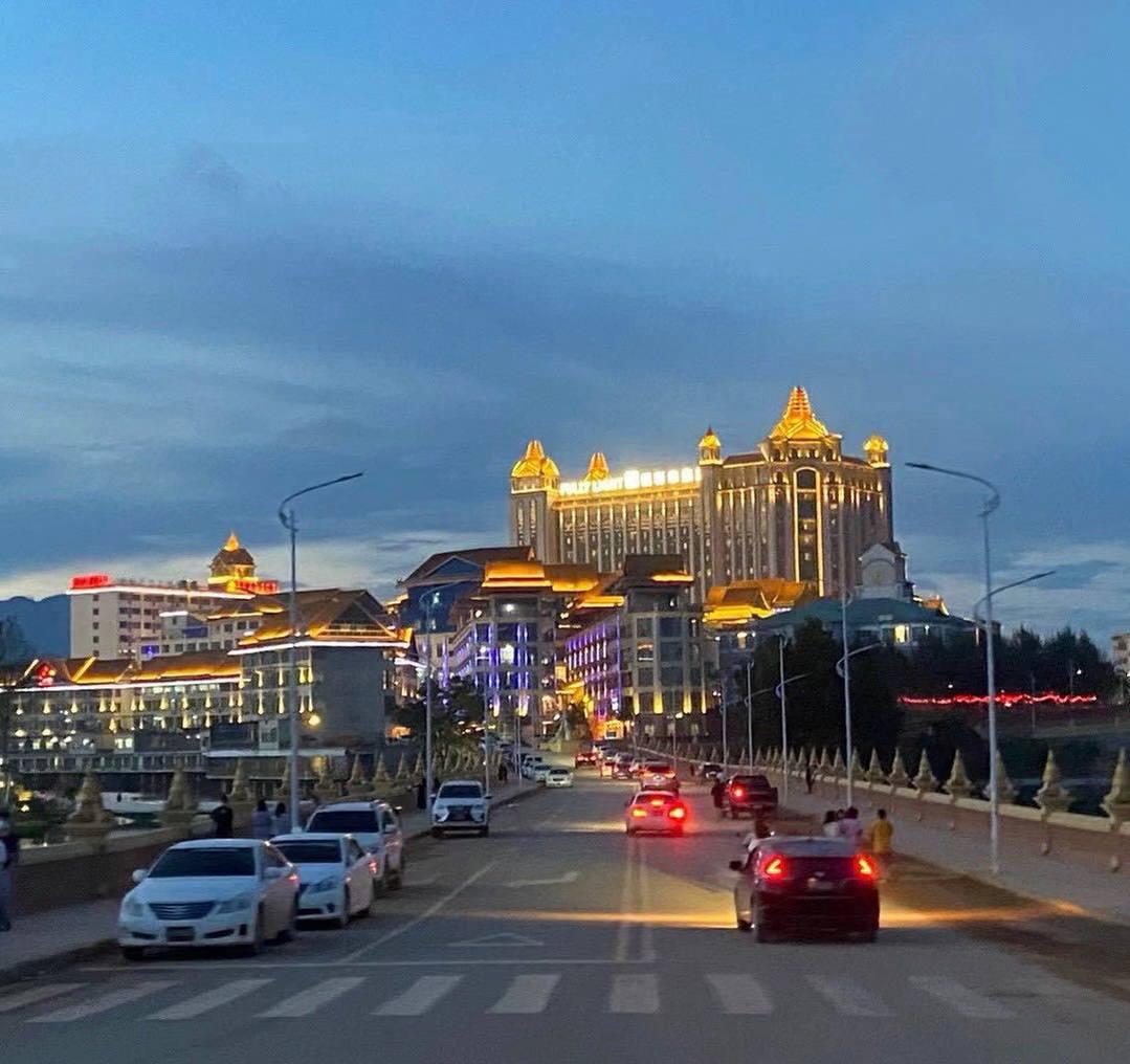 福布斯酒店与艺术大师合作